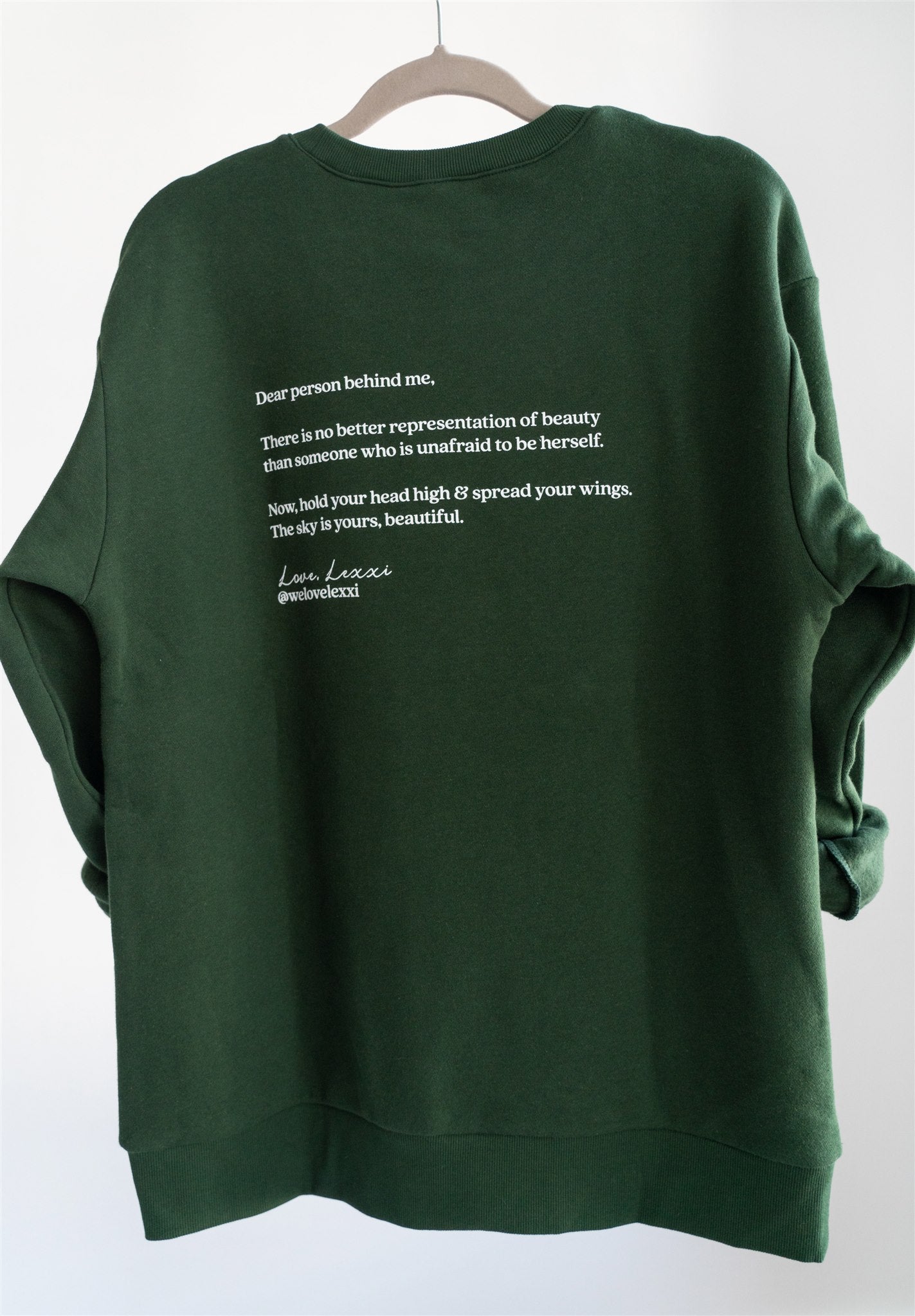 Dear Body Crew Neck w/ Back Letter
